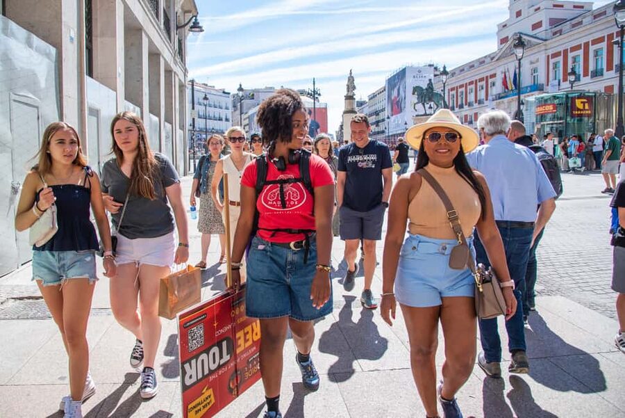 Walking Tour Madrid +Pintxo +Drink - Teatro Real and Plaza de Oriente