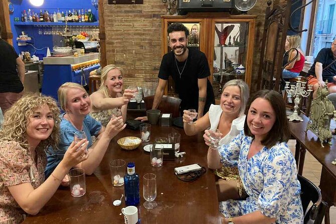 Wine and Tapas walking Tour in Malaga - Timing, group size, and the real pace