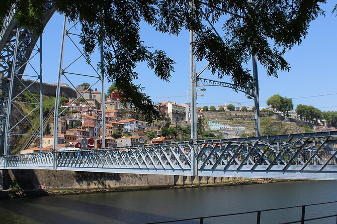 Wine Tasting with Tapas Walking Tour in Porto - Starting beside the Ponte Pênsil
