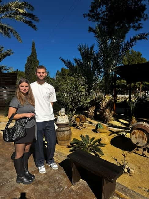 Winery Visit and Tasting in Elche with wines and tapas from Alicante in Van - The human side: a friendly guide and calm pacing